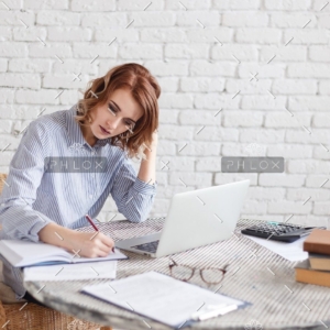 demo-attachment-135-woman-freelancer-female-hands-with-pen-writing-on-P369BAX1